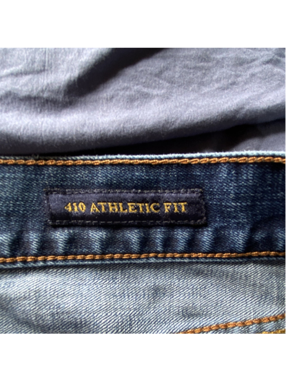 Lucky Brand Men’s Straight Athletic Fit Blue Medium Wash Stretch Denim Jeans - Picture 7 of 12
